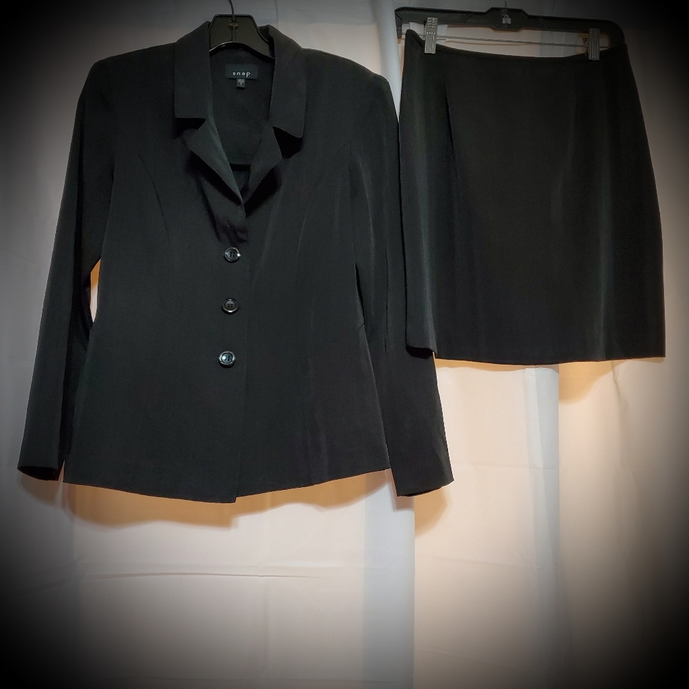 SNAP Skirt Suit